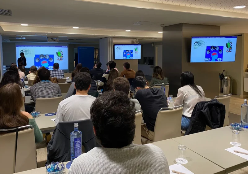 Panorámica de asistentes al CURSO DE PATOLOGÍA BÁSICA TRAUMÁTICA DE MANO Y CODO PARA RESIDENTE